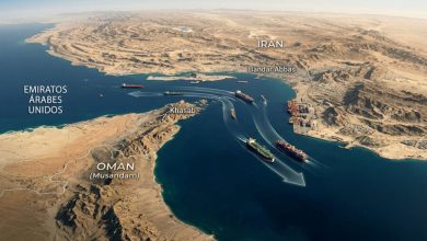 Foto de Trump amenaza con "destruir inmediatamente" los barcos iraníes que violen el bloqueo en Ormuz