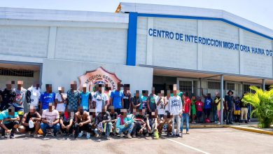 Foto de Más de 380 mil extranjeros deportados en 2025, Migración celebra