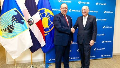 Foto de Ministro de Finanzas en reunión con Banco Mundial, FMI, BID y Banco de Inversiones para afrontar la crisis internacional