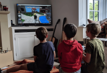 Foto de El asistente de IA de Roblox obtiene herramientas agentes para la planificación, construcción y autoevaluación de juegos