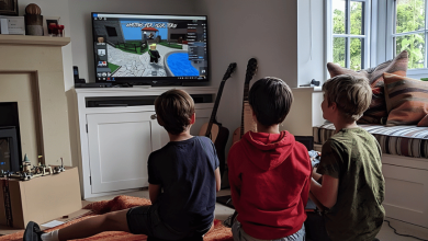 Foto de El asistente de IA de Roblox obtiene herramientas agentes para la planificación, construcción y autoevaluación de juegos