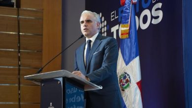 Foto de Educación ha anunciado nuevas restricciones al uso del móvil en los centros educativos