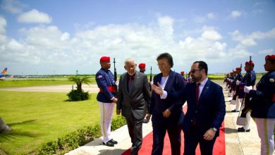 Foto de El Presidente de Surinam viene al país y tendrá importante reunión con Louis Abinadar en el Congreso