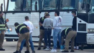 Foto de Tribunales federales de EE.UU. rechazan detener a inmigrantes sin derecho a fianza