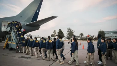 Foto de Chile expulsa a 40 migrantes irregulares y comienza a repatriarlos a Haití