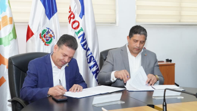 Foto de Firmaron convenio para fortalecer el desarrollo industrial y empresarial de SDN – ACN (República Dominicana).