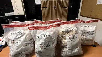 Foto de Detienen colombiana con 49 prendas de vestir llenas de cocaína