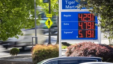 Foto de Estados Unidos estudia suspender los impuestos al petróleo debido al aumento de precios provocado por la guerra con Irán