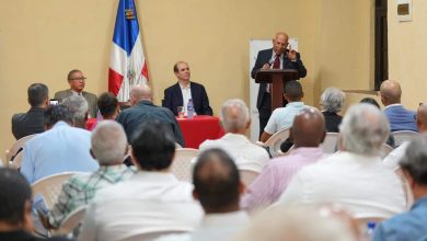 Foto de Conferencia resalta papel de las familias dominicanas