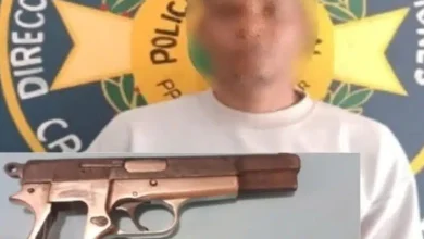 Foto de Policía Nacional apresa siete personas y ocupa armas