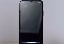 Foto de La aplicación Siri de Apple eliminará automáticamente tus chats en iOS 27. También puede iniciarse nuevamente como versión beta.