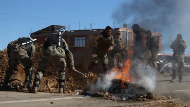 Foto de La Defensoría del Pueblo de Bolivia reportó 47 personas detenidas y 5 heridas el día del levantamiento del confinamiento