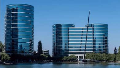 Foto de Las acciones de Oracle caen un 50% a pesar del consenso de compra de Wall Street, ya que el acuerdo OpenAI de 300.000 millones de dólares alimenta los temores de concentración
