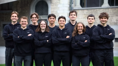 Foto de Esta startup de Zurich ha desarrollado un robot de cuatro brazos para la estación espacial. Cada hora de astronauta que se ahorra vale 140.000 dólares.