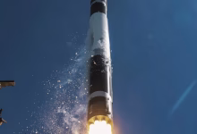 Foto de Los ingresos de Rocket Lab en el primer trimestre de 2026 aumentan un 64 % hasta alcanzar un récord de 200 millones de dólares, mientras que la cartera de pedidos alcanza los 2200 millones de dólares y las acciones aumentan un 30 %