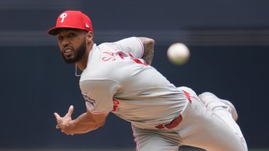 Foto de Christopher Sánchez se acerca al récord de Hershiser en la MLB con 44 2/3 entradas consecutivas en blanco