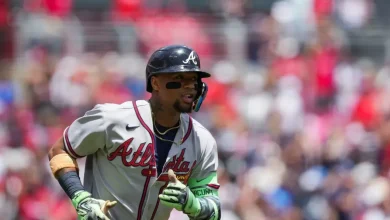 Foto de Ronald Acuña Jr. sufrió una aparente lesión en la pierna