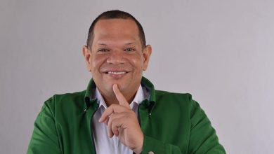 Foto de El exalcalde Carlos Guzmán niega regresar al PLD