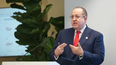 Foto de El Gobierno anuncia medidas "anticrisis" y revisará los programas sociales para equilibrar las ayudas