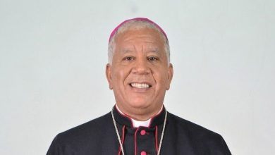 Foto de El Papa León XIV nombra a Monseñor Andrés Napoleón Romero como nuevo Obispo de La Vega