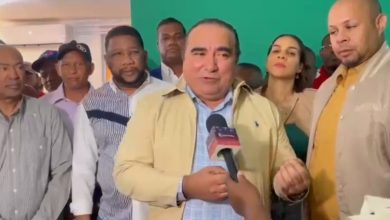 Foto de Danny Pérez renuncia a Fuerza del Pueblo y juramenta en el PRM