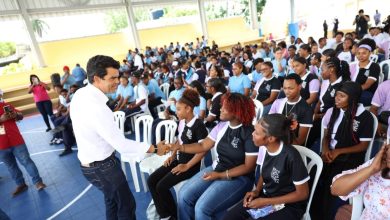 Foto de Wellington Arnaud socializa en proyecto de saneamiento de Boca Chica que iniciará el 15 de julio