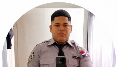 Foto de Policía asesinado a tiros dentro de un banco en Nagua