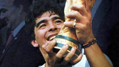 Foto de Messi y Maradona: dos leyendas del fútbol que dejaron huella en el Mundial