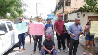 Foto de Vecinos de Sabana Perdida protestan contra apagones de hasta 20 horas y alza en la factura de la luz