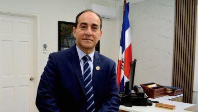 Foto de Gilberto Minaya: cónsul dominicano que moviliza a la diáspora en Miami