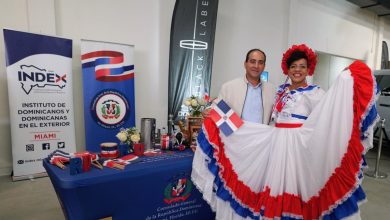 Foto de La comunidad RD de Florida apoya la gestión de Gilberto Minaira y destaca la política de continuidad de su estado.