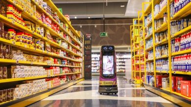 Foto de Los robots con inteligencia artificial ya guían a los clientes y reproducen anuncios en los supermercados.