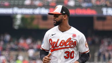 Foto de Leody Taveras juega tercera base para mantener a los Orioles fuera de problemas