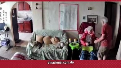 Foto de Se ha vuelto viral un video de un anciano protegiendo a su esposa durante un terremoto en Venezuela