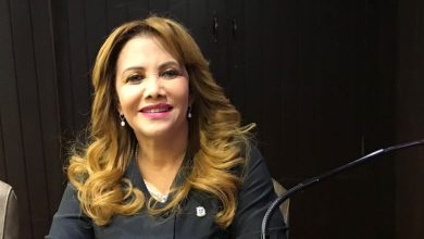 Foto de Adelis Olivares destaca el papel de la familia y la diáspora en el desarrollo de las relaciones públicas en RD