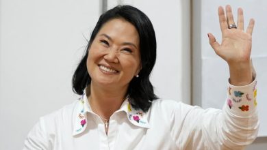Foto de Fujimori lidera por 48.000 votos y el recuento electoral en Perú es del 99,976%