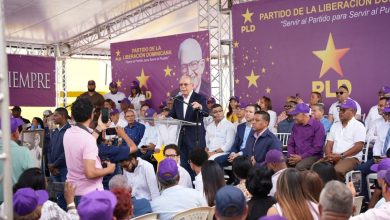Foto de Danilo Medina: “No buscamos dirigentes, nos llaman a unirnos al PLD”