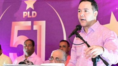 Foto de Johnny Pujols acusó al gobierno de mantener la persecución política contra dirigentes del PLD