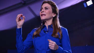 Foto de Carolina Mejía expresa solidaridad con Venezuela