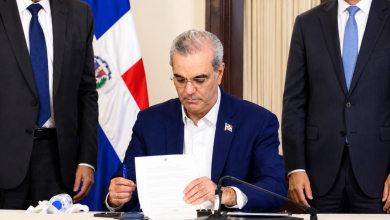 Foto de Presidente Abinader promulga Ley para Plan Anticrisis