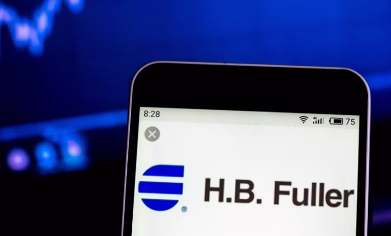 Foto de HB Fuller cierra un acuerdo de 628 millones de dólares para el fabricante británico de cuidados de heridas AMS pese a las objeciones de sus propios inversores
