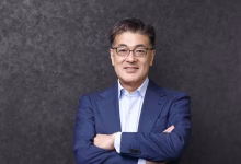 Foto de Panasonic localizará la producción de baterías para centros de datos en EE. UU., dice el director ejecutivo
