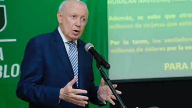 Foto de Rafael Albuquerque: Gobierno intenta vender "gato conejo" a dominicanos – ACN (República Dominicana)