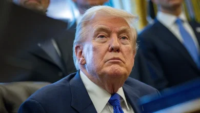 Foto de Trump dice que Hezbolá detendrá los ataques e Israel detendrá sus ataques al Líbano