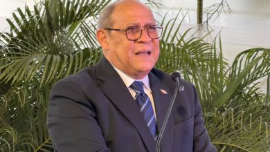 Foto de Rafael Santos afirma transformación educativa
