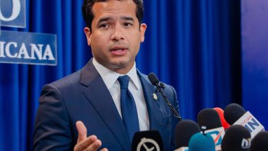 Foto de Omar insiste en indexación salarial de RD$52 mil