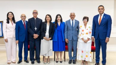 Foto de Senado reconoce a figuras de la literatura, la educación y el servicio social de República Dominicana