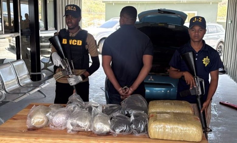 Foto de DNCD ocupa más de 37 libras de marihuana ocultas