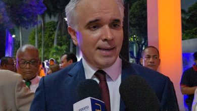 Foto de Ministro de Educación garantiza cupos escolares