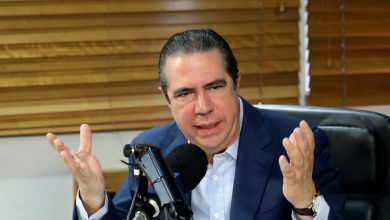 Foto de Francisco Javier pide retirar plan anticrisis por caída del petróleo
